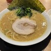 横浜家系ラーメン 白金家 浜線バイパス店
