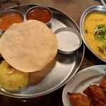 エリックサウス - 満月のようなパパド