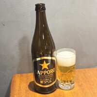 炭焼うな富士 名駅店 - 瓶ビール サッポロ黒ラベル