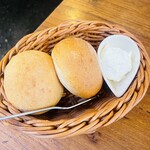 nico+ - お通しのパン