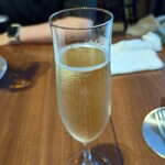 ランビアンス ドゥース - スパークリングワイン。親しみやすい味と香り。