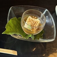 黒茶屋 - 先付　勾玉豆腐