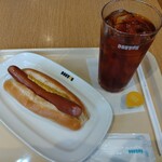 ドトールコーヒーショップ - 料理写真:ジャーマンドックとアイスティM