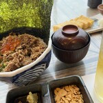 江ノ島小屋 - ホロホロ丼