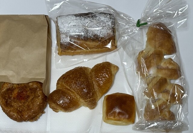 ペンギンベーカリー 弘前城東店 - 運動公園前（パン）の写真