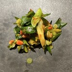 眞善美 - オマール海老　九条ネギ　味噌　ガーリック炒め