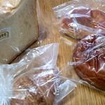 Rauk - 料理写真:クロワッサン・パリジャン（左下）