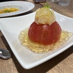赤白 - トマトの冷製　コンソメジュレ掛け