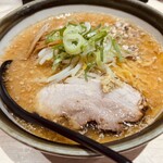 ラーメン 郷 - 味噌ラーメン（1150円）