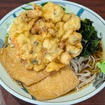やしま - 冷しきつねそば（大盛り、海鮮かき揚げトッピング）