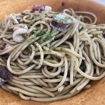 サイゼリヤ - イカ墨入りセビアソースパスタ