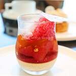 Hills House Dining 33 Pâtisserie à la Maison - 