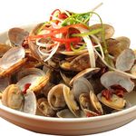 Stir-fried spicy clams