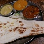 グルガオン - ランチ 3色カレー（ナン）