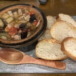 横須賀夜市 - 水蛸のアヒージョ