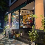 ピラミッド - おしゃれな外観