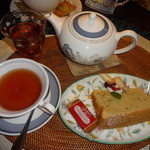アールグレイ - 紅茶とケーキセット（１０００円）