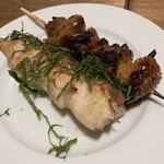 浅草橋 焼鳥のんき - ささみ梅と鳥皮