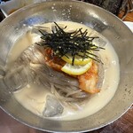 炭火焼肉 ホルモン にく式 - 