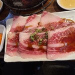 炭火焼肉 ホルモン にく式 - 