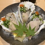 かき小屋 厚岸水産 豊田本店 - 2年物生牡蠣