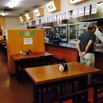 松山生協本店食堂 - お店の中は、こんな感じです  （byジプシーくん）