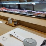 鮨処 匠 - ガラスケース