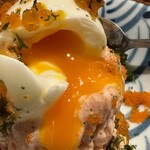 居酒家 でいりぐち - 卵を崩して、