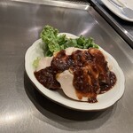 いか玉屋プラスアルファー - ヨダレ鶏　ケッコー辛い！　ビールが進む‼︎