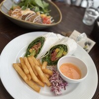 ジンジャーズビーチ - 