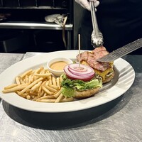 37 Steakhouse & Bar - 