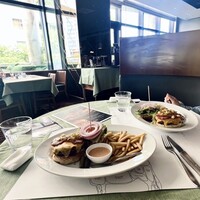37 Steakhouse & Bar - 