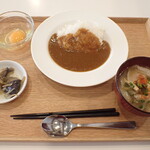 トーコーキッチン - カレー 副菜 豚汁 生卵