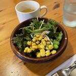 さとうのステーキ - サラダとコンソメスープ！　おかわり自由