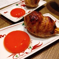 炭火焼鳥 とり将 - つくね 濃ゆ〜〜い卵が絡みつく❤️