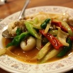 ベトナム料理レーロイ - 甲いかの炒めもの