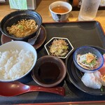 旬魚菜まこと - まず､うどん以外のランチｾｯﾄが到着