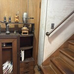 カフェ 閑居 - 2階もあり