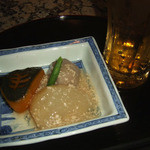 旬彩鈴吉 - ビールとお通しの蕪のあんかけ