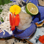 旬彩鈴吉 - 厚切りの河豚刺し