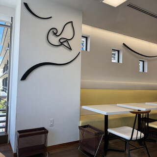 豊島屋洋菓子舗 置石_2