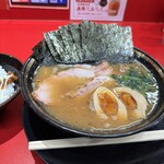 家系ラーメン 王道家直伝 青森野呂家 - 特製ラーメン