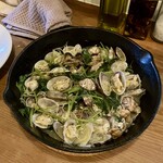 フニクラ - あさりと三つ葉の白ワイン蒸し1,650円