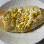 しあわせパン工房 ＬＵＬＵ - たっぷりコーンパン 205円