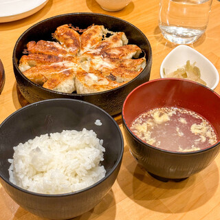 博多鉄なべ 無限餃子_1