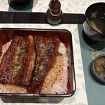 玄品 法善寺 総本店 ふぐ・うなぎ・かに料理 - メインの〝鰻重”山椒の香りと鰻がたまりませ〜んね♪