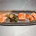 和牛焼肉 伍感 - キムチ4種盛り①