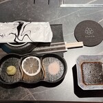 和牛焼肉 伍感 - 付けタレと薬味