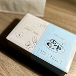 entre nous - こちらは、季節限定の「夏の塩サブレ缶」。
      パッケージもかわいい(^^)