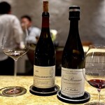 entre nous - 前回喜んだのを覚えていてくれて、今回もメインにダブルペアリング(^^)
      ソースなしでは、ジャン・ルイ・ライヤールのヴォーヌ・ロマネを、ソースと一緒なら、アラン・グライヨのクローズ・エルミタージュ。